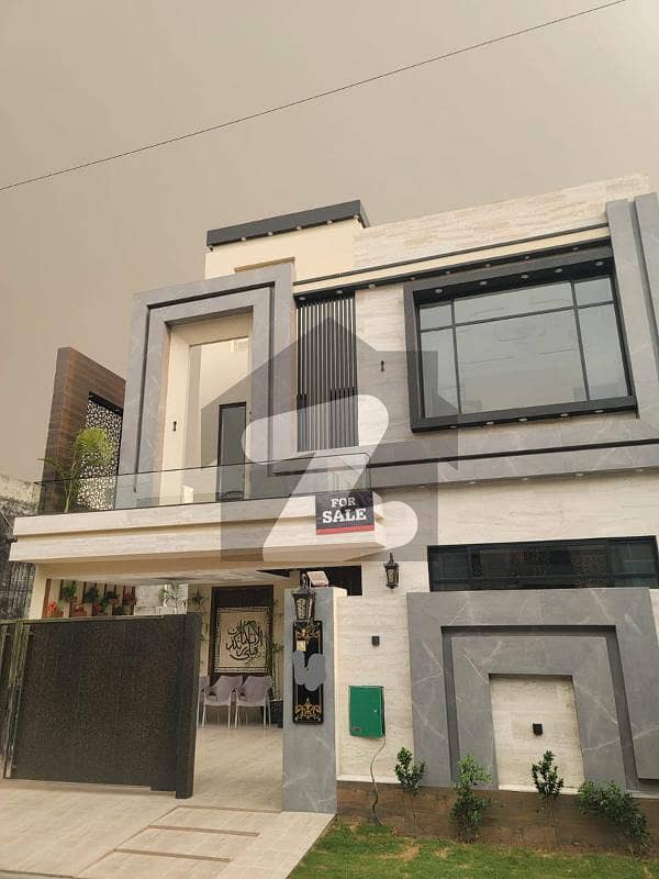 10 Marla Residential House For Sale In Nargis Hussain Block Bahria Town Lahore