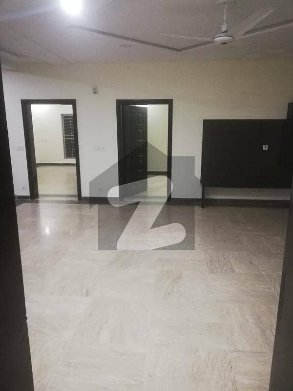 10 Marla Upper Portion With Gas Available For Rent In Bahria Town Lahore.