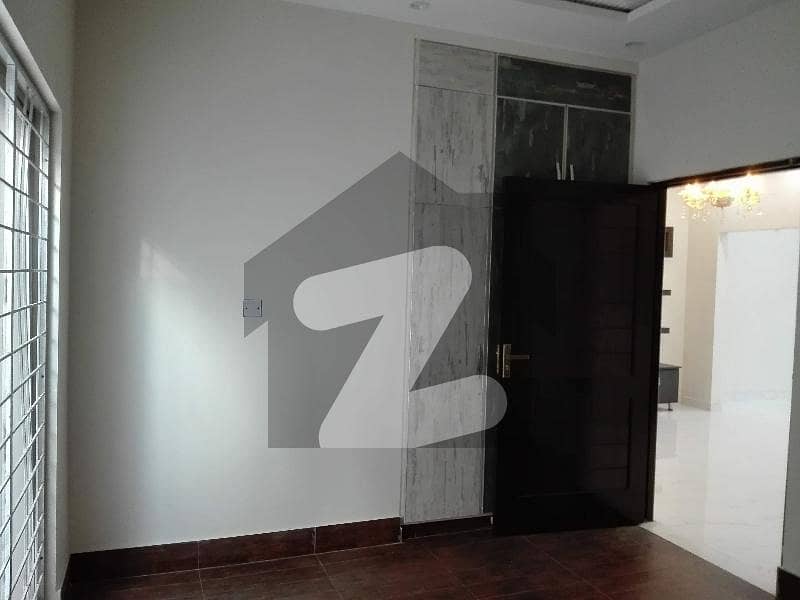 Spacious Lower Portion Is Available In Valencia Housing Society For