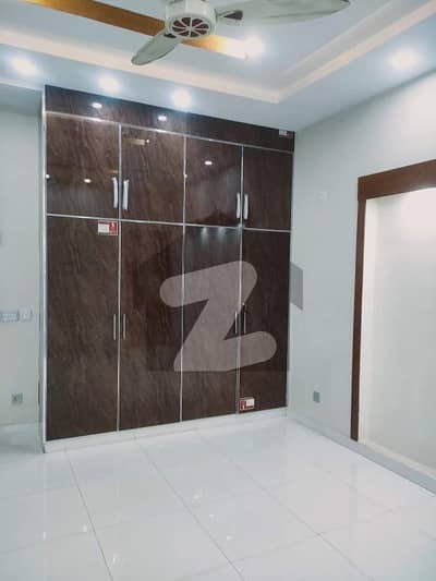 10 marla upper portion available for rent in janiper block bahria town lahore