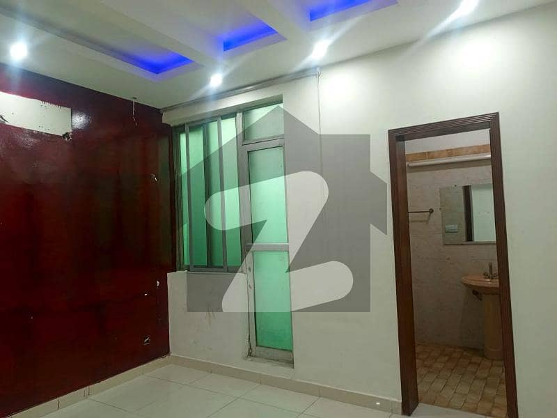 8 Marla Commercial 2nd Floor Ideal for Academy Available For Rent Phase 3 DHA
