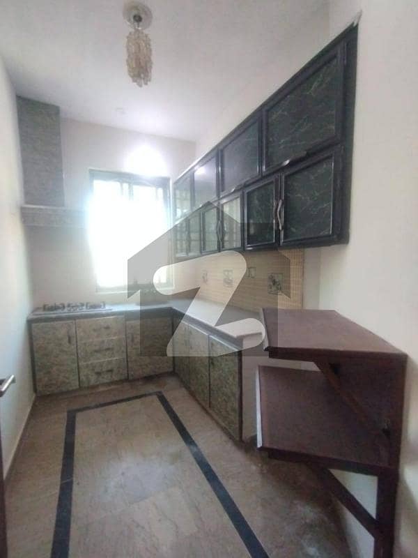 10 marla upper portion for rent in sector b bahria town lahore