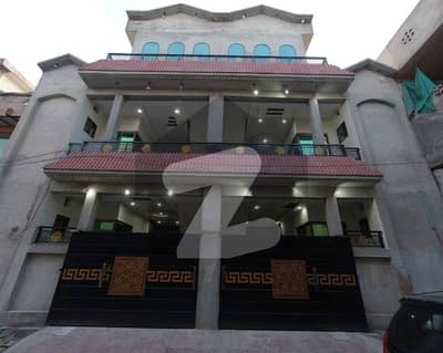 رینج روڈ راولپنڈی میں 4 کمروں کا 5 مرلہ مکان 2.5 کروڑ میں برائے فروخت۔