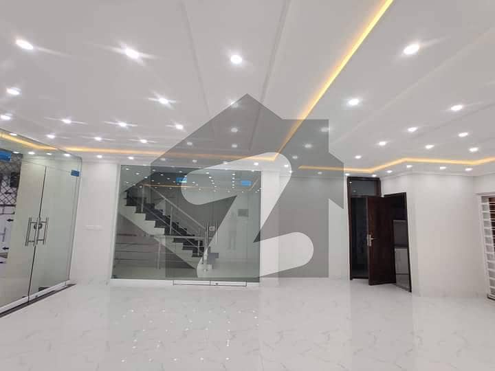 12000 SQ. FT FLOOR IS AVAILABLE FOR RENT IN GULBERG