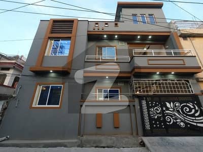 On Excellent Location House Of 5 Marla Available In Afshan Colony