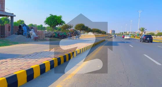 ڈی ایچ اے فیز 4 - بلاک ڈیڈی فیز 4,ڈیفنس (ڈی ایچ اے),لاہور میں 10 مرلہ رہائشی پلاٹ 3.2 کروڑ میں برائے فروخت۔