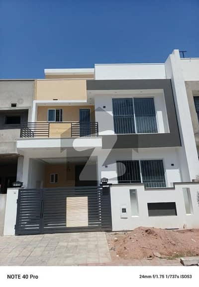 Prime Location 5marla 3bedroom brand New House For Sale In Bahria Enclave Islamabad Sector B1