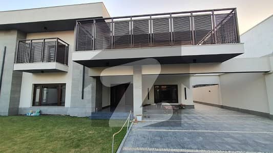 1000 Sq Yds Bungalow For Sale In DHA Karachi