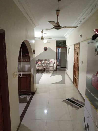 شرف آباد گلشنِ اقبال ٹاؤن,کراچی میں 3 کمروں کا 7 مرلہ فلیٹ 3.0 کروڑ میں برائے فروخت۔