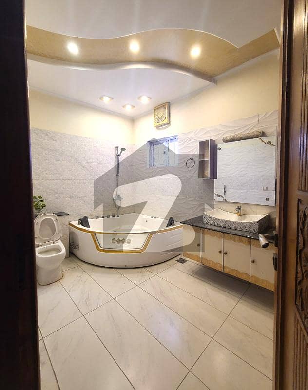 ڈی ایچ اے فیز 7 ڈیفنس (ڈی ایچ اے),لاہور میں 3 کمروں کا 1 کنال بالائی پورشن 1.0 لاکھ میں کرایہ پر دستیاب ہے۔