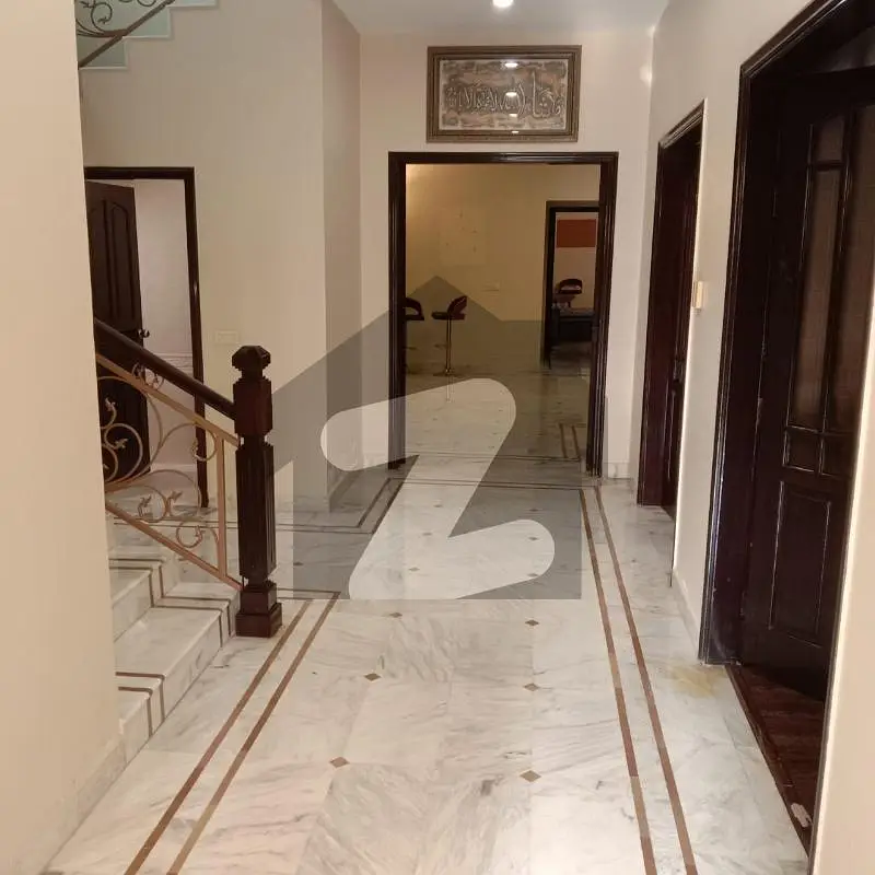 Beautiful 500 yards Bungalow available for sale in Phase 6 Defence