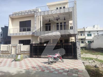 Double story new reail picture five house