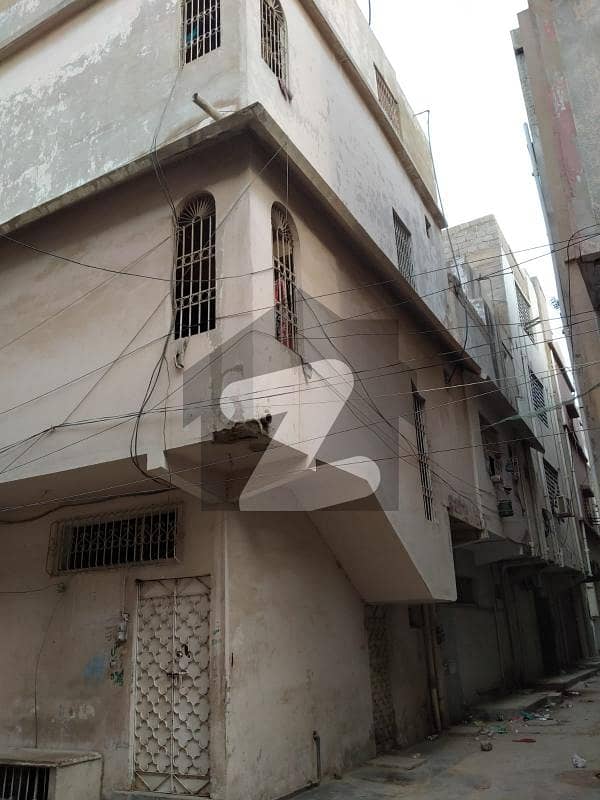 فیڈرل بی ایریا ۔ بلاک 18 فیڈرل بی ایریا,کراچی میں 8 کمروں کا 5 مرلہ مکان 3.0 کروڑ میں برائے فروخت۔