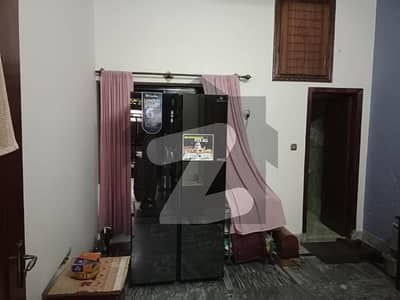 خیابان تنویر راولپنڈی میں 4 کمروں کا 5 مرلہ مکان 50.0 ہزار میں کرایہ پر دستیاب ہے۔