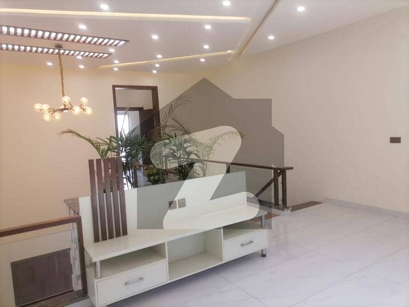 ایڈن ویلی فیصل آباد میں 4 کمروں کا 7 مرلہ مکان 3.32 کروڑ میں برائے فروخت۔