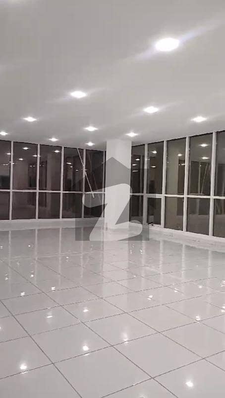 Brand New Pillar Less 3 Side Corner Office Floor. . Al-Murtaza Commercial