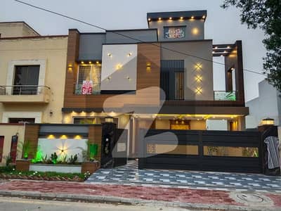 10 Marla Luxurious Designer Brand New House For Sale In Bahria Town Lahore