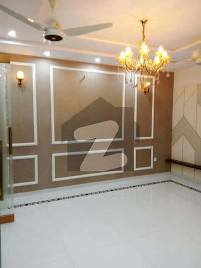 10 Marla Modern House For Sale In Bahria Town Lahore