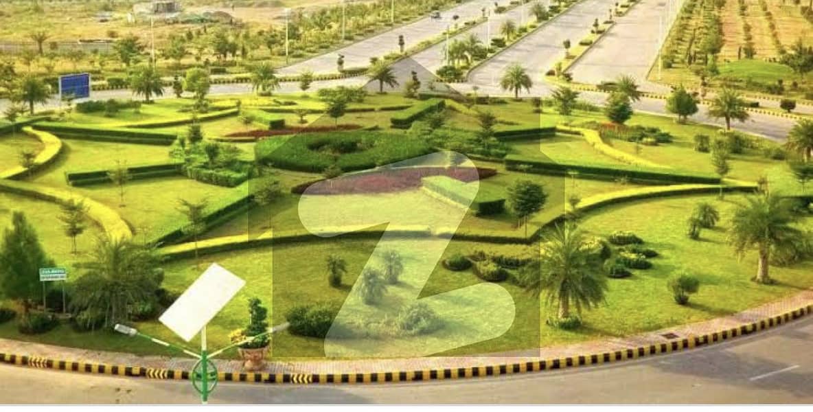 5 kanal Developed & Possession Top Heighted Location FarmHouse Land for Sale in Gulberg Greens