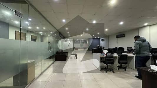 READY TO MOVI WELL MAINTAINED FURNISHED OFFICE IS AVAILABLE ON THE RENT IN THE 24/7 COMMERRICAL BULING AT MAIN SHAHR E FAISAL