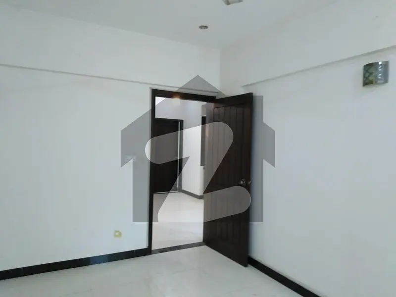 Flat For Sale In Block K 4th Floor Road Side Vip Location Sweet Water