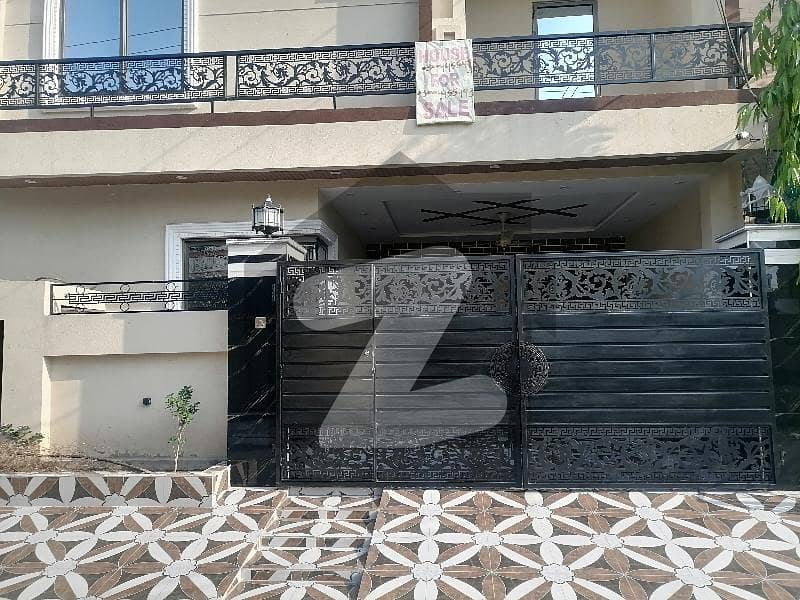 6 Marla House In Central Johar Town Phase 2 For Sale
