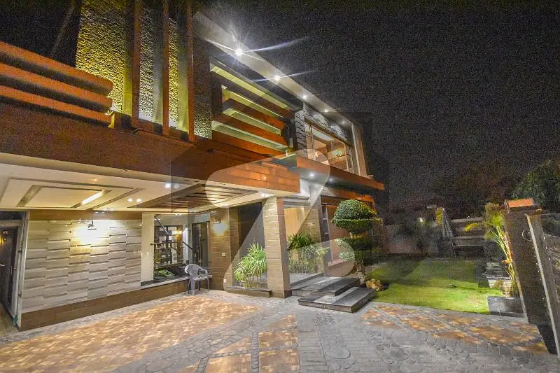Full Luxury Modern House For Sale in DHA phase 7