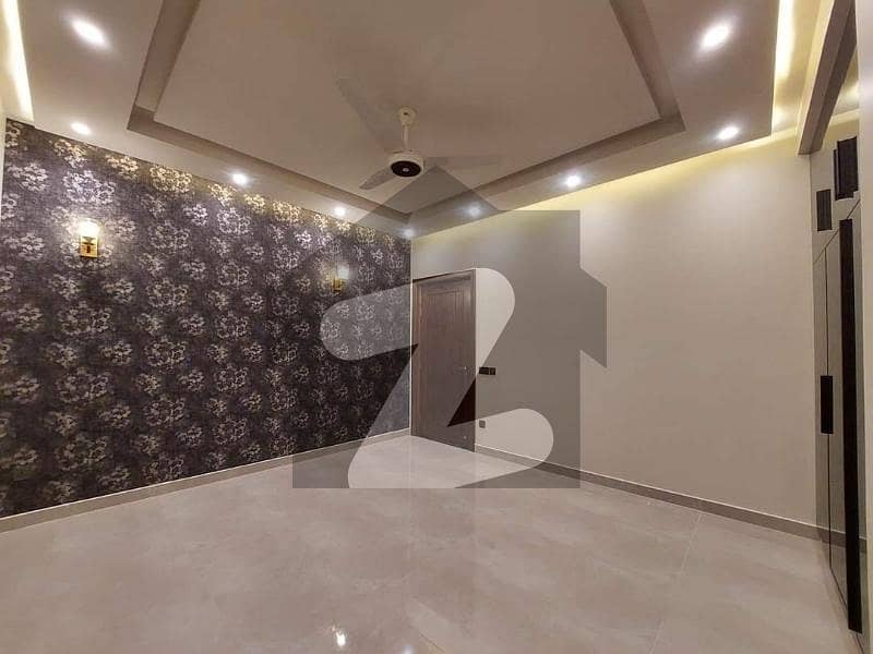 بحریہ ٹاؤن سیکٹر سی بحریہ ٹاؤن,لاہور میں 3 کمروں کا 5 مرلہ مکان 55.0 ہزار میں کرایہ پر دستیاب ہے۔