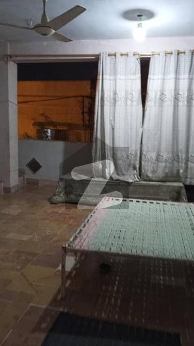ملیر کراچی میں 7 کمروں کا 9 مرلہ مکان 3.5 کروڑ میں برائے فروخت۔