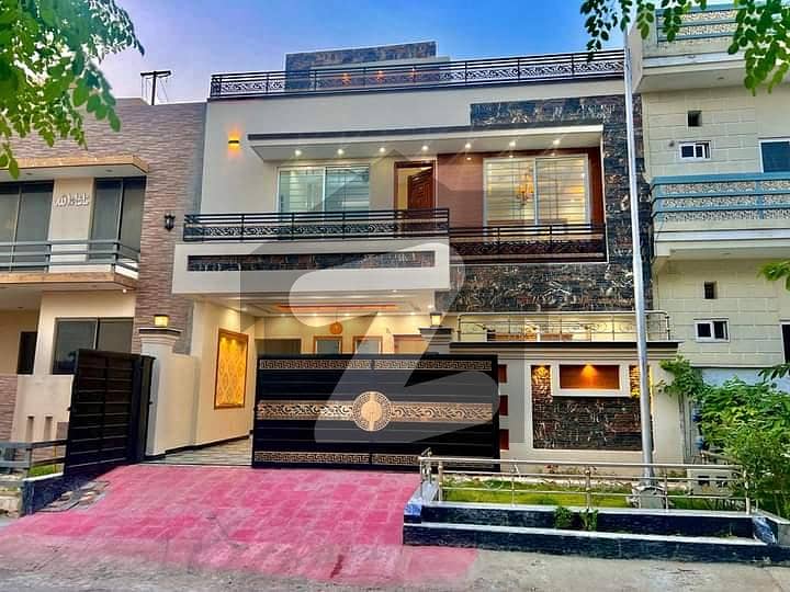 7 Marla Beautiful House For Rent in G-13 Islamabad