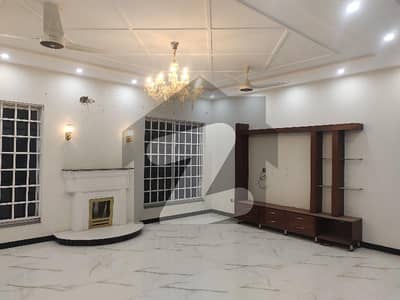 1 kanal upper portion for rent in Tipu