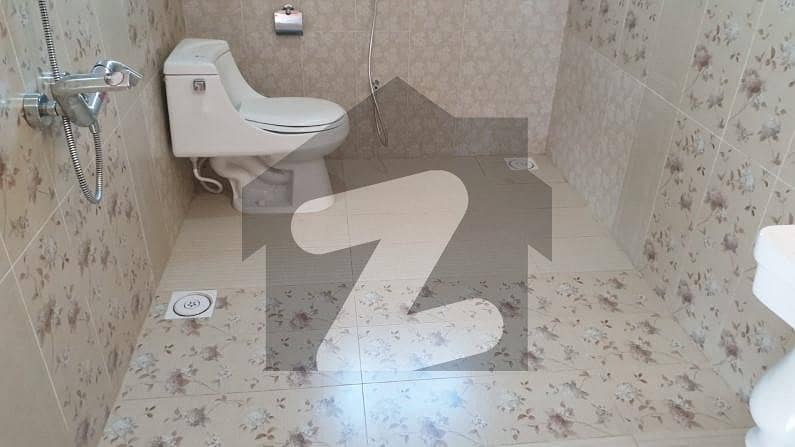 427 Square Yards Spacious House Available In Askari 5 - Sector H For sale