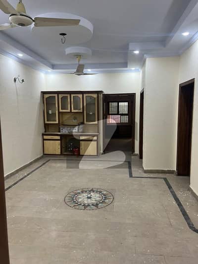 اولڈ مسلم ٹاؤن لاہور میں 5 کمروں کا 8 مرلہ مکان 3.5 کروڑ میں برائے فروخت۔