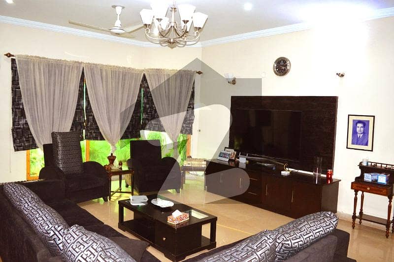 24 MARLA FULLY FURNISHED UPPER PORTION ON RENT IN DHA PHASE 6