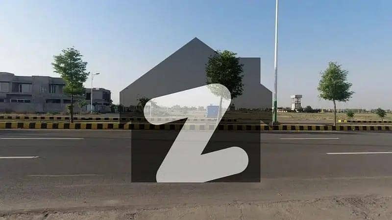 Hot Location One kanal plot for sale in located dha phase 8 possession plot block T