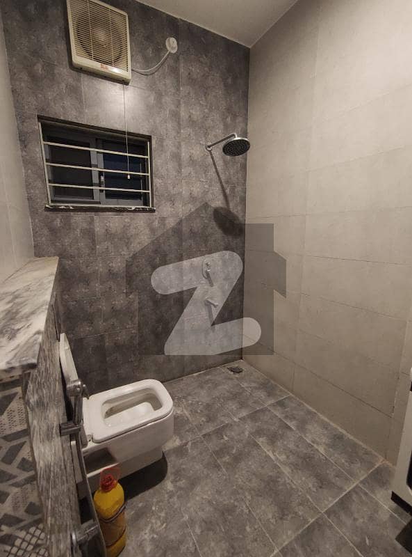 ڈی ۔ 12 اسلام آباد میں 6 کمروں کا 14 مرلہ مکان 2.8 لاکھ میں کرایہ پر دستیاب ہے۔