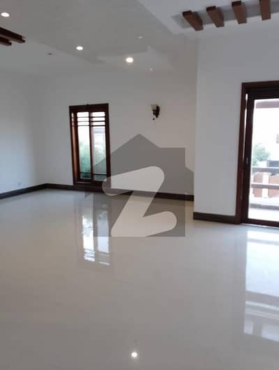 1000 Yards Bungalow For Sale In Phase VI DHA Karachi
