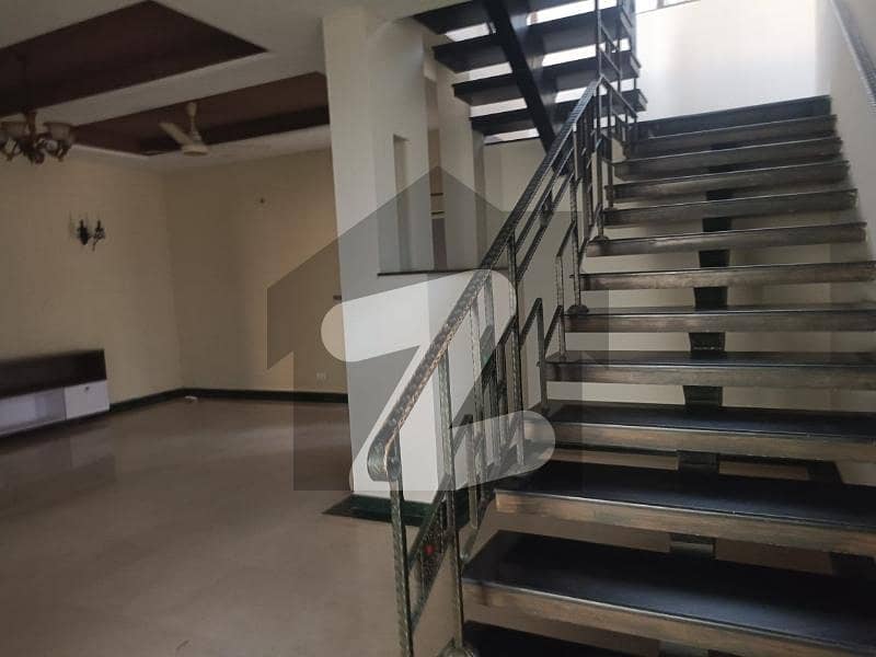 Prime Look Kanal Upper Portion For Rent in DHA Phase 1 Block J Near Park