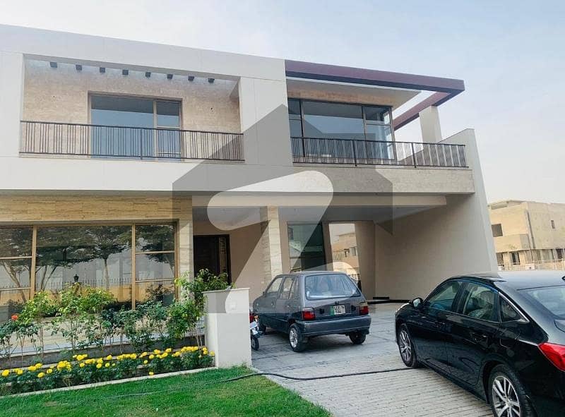 1-Kanal Beautiful Villa With 13-Marla Corner Lawn Available For Sale