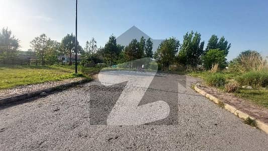 Perfect 1 Kanal Residential Plot In Bahria Enclave - Sector B1 For sale