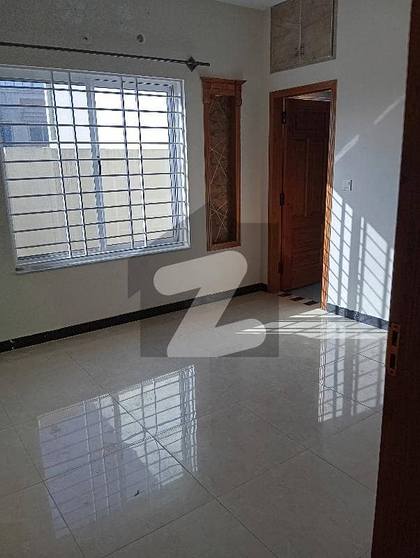 4 marla ground portion available for rent in g13 Islamabad in a very good condition