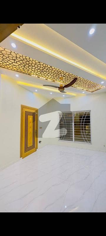 Bahria town phase 8 Rafi Block House available for sale