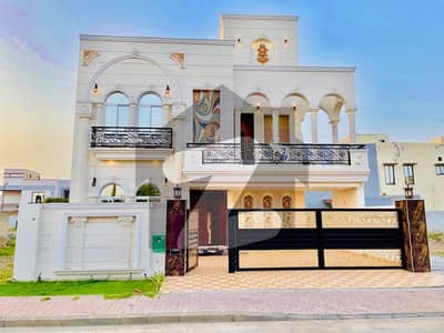 10 Marla Full house for rent in Shaheen Block Bahria Town Lahore