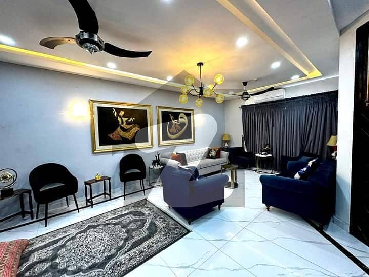 ڈی ایچ اے فیز 3 ڈیفنس (ڈی ایچ اے),لاہور میں 5 کمروں کا 1 کنال مکان 7.7 کروڑ میں برائے فروخت۔