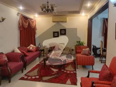 ڈی ایچ اے فیز 4 ڈیفنس (ڈی ایچ اے),لاہور میں 5 کمروں کا 1 کنال مکان 6.25 کروڑ میں برائے فروخت۔