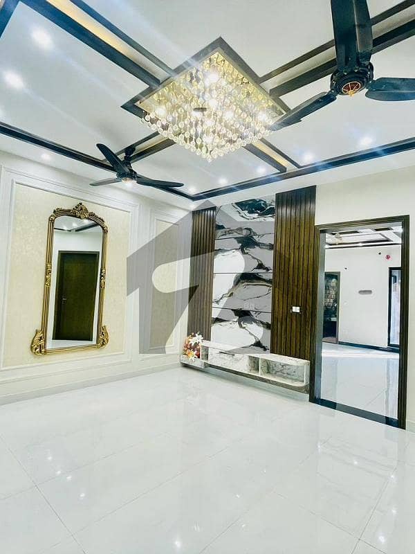 پیراگون سٹی - امپیریل1 بلاک پیراگون سٹی,لاہور میں 3 کمروں کا 10 مرلہ مکان 4.85 کروڑ میں برائے فروخت۔