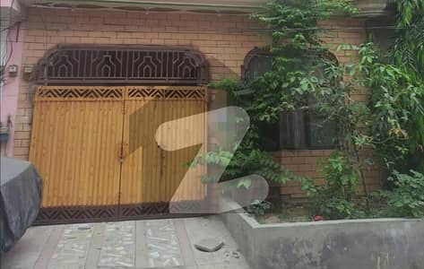 سبزہ زار سکیم لاہور میں 3 کمروں کا 5 مرلہ مکان 1.8 کروڑ میں برائے فروخت۔