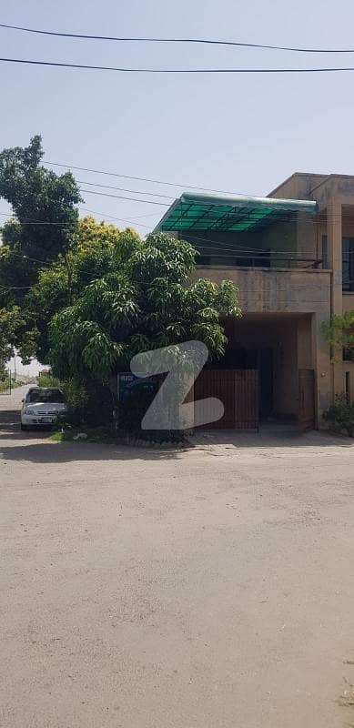 خیابانِ امین ۔ بلاک ای خیابانِ امین,لاہور میں 3 کمروں کا 4 مرلہ مکان 1.38 کروڑ میں برائے فروخت۔
