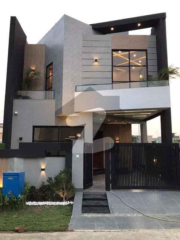 Near Park Masjid And Commercial Market 5 Marla Super Luxury Ultra Modern House Available For Rent
