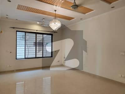 Beautiful kanal ground portion available for rent in g11 Islamabad at big street, 3 bedrooms with bathrooms, drawing, dining, TVL, car porch, All miters separate, and water boring, separate gate with servent quarter, near to markaz.